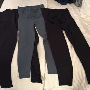 Blanqi Black and Gray Maternity Leggings Set